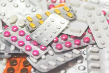 ​ 			 	  	В Минздраве пообещали выдавать лекарства для больных бесплатно 	  	 	  