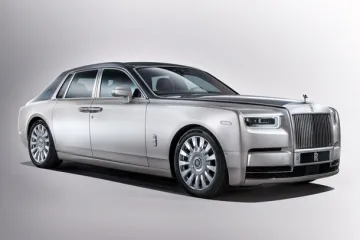 ​Rolls-Royce официально представил новый Phantom