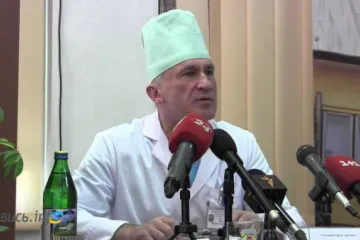 ​ 			 	  	Главный военный хирург Львова пьяным начал оперировать бойца, но ему помешали 	  	 	  