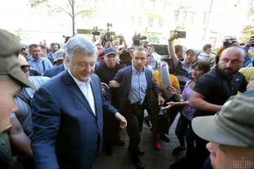 ​«Лучшее за сегодня»: Юрист показал, как Порошенко похож на Швондера