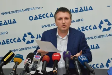 ​ 			 	  	Взявшего на поруки Труханова депутата Голубова подозревают в махинациях 	  	 	  