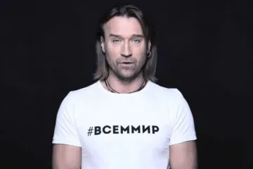 ​Олег Винник принял участие в акции «за мир» с российскими звездами, поддерживающими аннексию Крыма