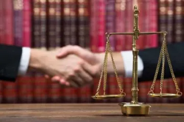 ​ 			 	  	Рейдерство в законі: як корумповані судді знищують бізнес і руйнують державу 	  	 	  