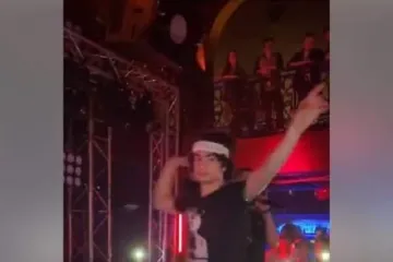 ​Появилось видео, как сын Порошенко поет про х@й и бургер на концерте российского рэпера в Лондоне
