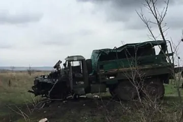 ​«Выпустили мину в машины с боевиками»: На Донбассе подорвались две машины с боевиками, много погибших