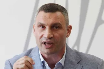 ​ 			 	  	Зеленский пообещал уволить Кличко 	  	 	  