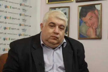 ​ 			 	  	Блогер показал, как «сладко» спит Кирш во время заседания Рады 	  	 	  