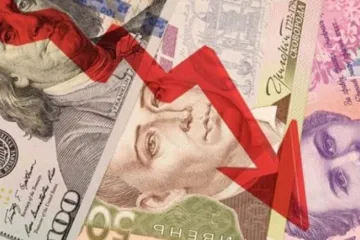 ​Доллар и евро ускорили падение: опубликован курс в банках Украины
