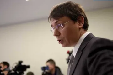 ​ 			 	  	Экс-нардепа Крючкова который разворовывал украинскую энергетику совместно с окружением Порошенко выпустили под залог 	  	 	  