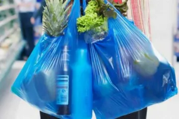 ​ 			 	  	Нардепы хотят запретить украинцам использовать пластиковые пакеты 	  	 	  