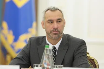 ​ 			 	  	Рябошапка подтвердил намерения президента уволить Кличко 	  	 	  