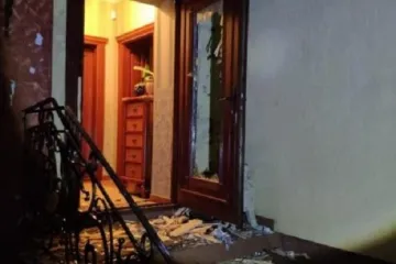 ​ 			 	  	На Закарпатье обстреляли из гранатомета дом матери экс-зампреда Государственной зерновой корпорации 	  	 	  