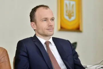 ​ 			 	  	Министр Малюська опроверг свою отставку из-за маленькой зарплаты пословицей про толстого и худого 	  	 	  