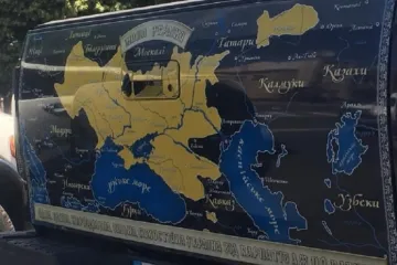 ​У пропагандистов Путина будет истерика: в Киеве заметили авто с необычной картой Украины