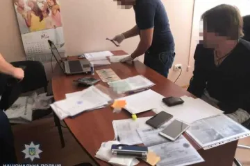 ​ 			 	  	Директор крюинговой компании в Одессе задержан на взятке в 10,5 тыс. грн, - Нацполиция 	  	 	  