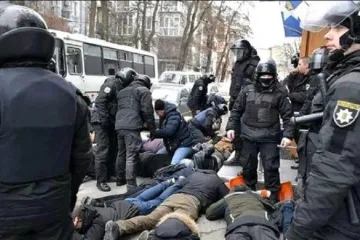 ​«Ложись, Бандера!» або Чому поліція в Україні — не українська