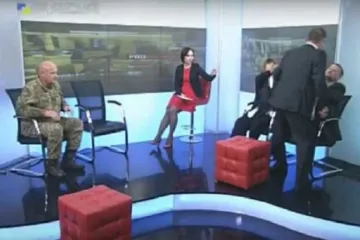 ​Депутати Барна і Левченко побилися в прямому ефірі. Відео