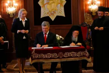 ​ 			 	  	Филарет заявил, что Порошенко подписывал со Вселенским патриархом тайные соглашения 	  	 	  