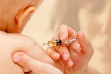 ​ 			 	  	Вакцинация и противопоказания: иммунолог о новых правилах прививок 	  	 	  