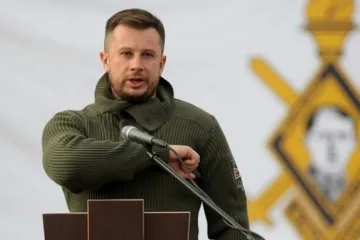 ​«Приезжайте быстрее в Золотое»: Билецкий призвал украинцев, ветеранов АТО к всеобщей мобилизации