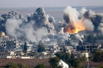 ​Неизвестные самолеты нанесли удар по союзникам Путина в Сирии: опубликовано видео