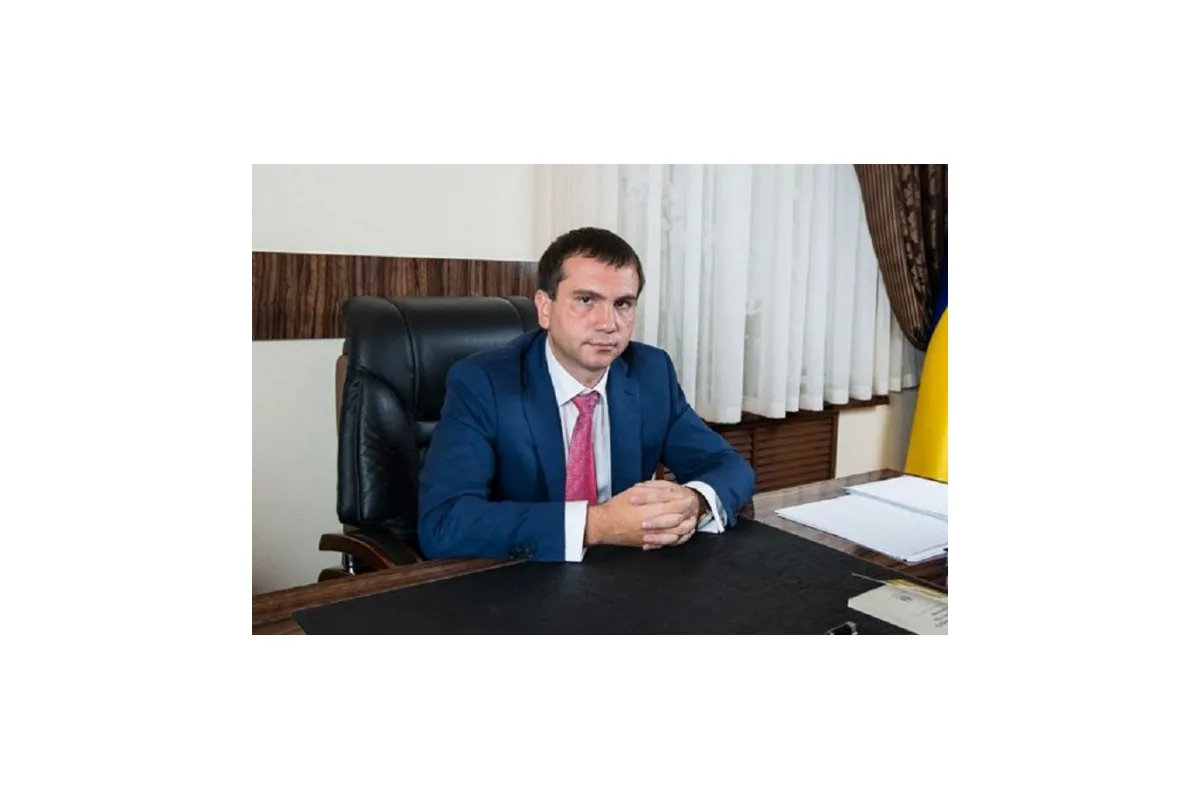 Как глава Окружного административного суда Павел Вовк управляет государством из кабинета председателя административного суда