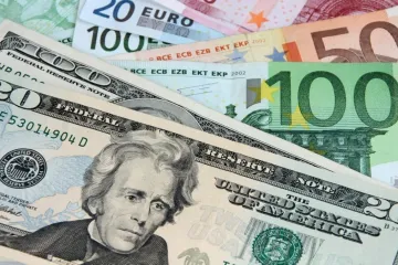 ​Курс Нацбанка на 1 июня. Доллар в Украине подешевел на 4 копейки, а евро подорожал на 13