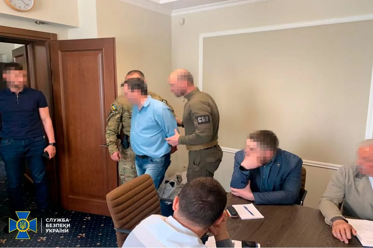 СБУ викрила російського агента на підприємстві Укроборонпрому та затримала колаборантів, які розвідували позиції ЗСУ на сході країни (відео)