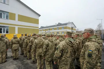 ​ Кабмин выделил 305 млн грн на жилье воинам, получившим ранения на Донбассе, - Шмыгаль