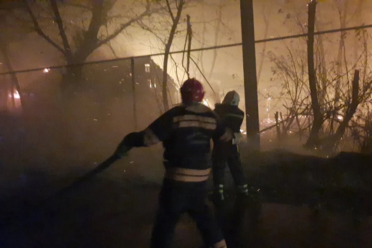 Рятувальники Дніпропетровщини надають допомогу в гасінні масштабних лісових пожеж у Луганській області