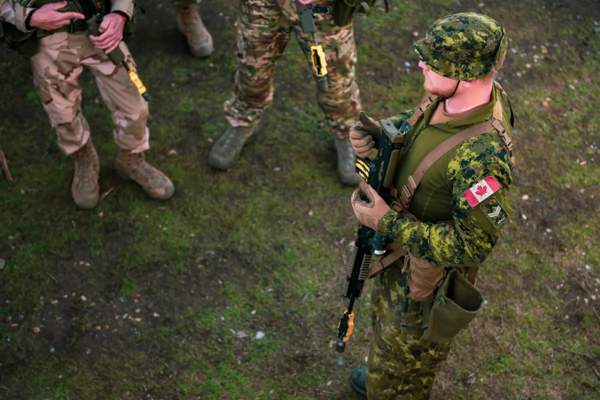 Ось так канадські військові інструктори у рамках операції UNIFIER