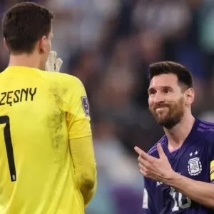 ​"Ймовірно, мене відсторонять": голкіпер Польщі уклав парі з Мессі на ЧС-2022 і тепер винен йому гроші