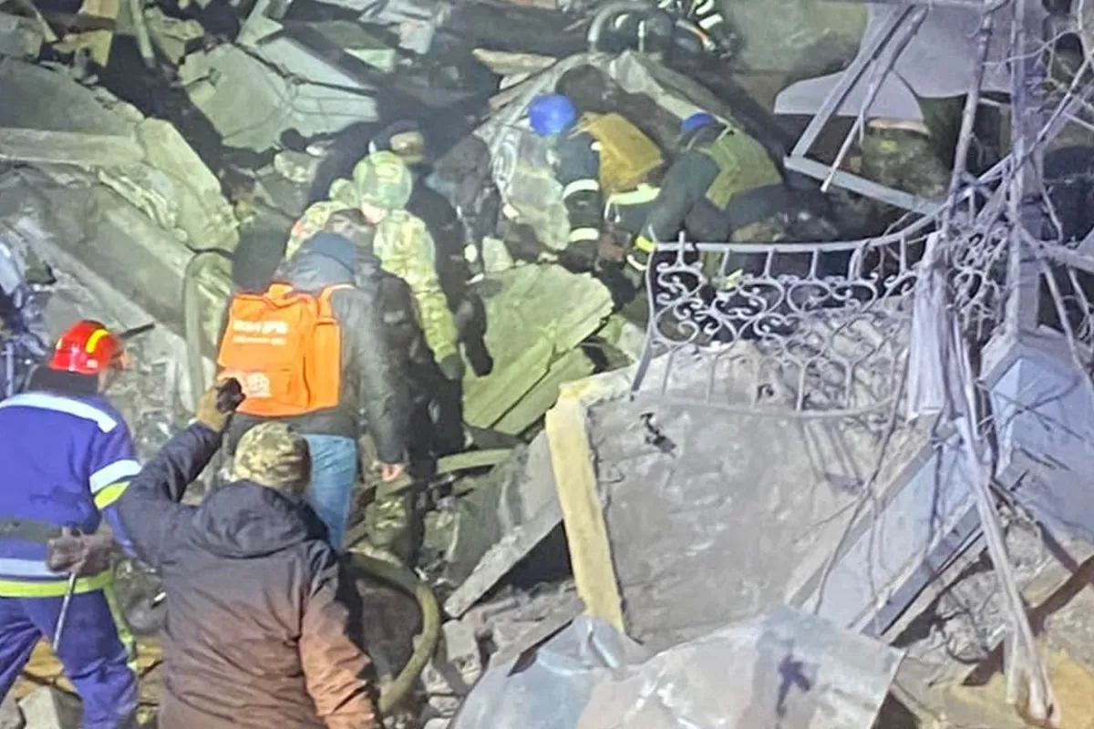 Троє загиблих та вісімнадцять поранених внаслідок ракетного удару по багатоквартирному будинку у Краматорську – розслідування триває (ОНОВЛЕНО)