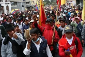 ​Еквадор охопило повстання проти президента, який був коміком. Ллється кров