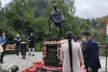 ​У Києві пройшло урочисте відкриття пам'ятника Махатмі Ганді
