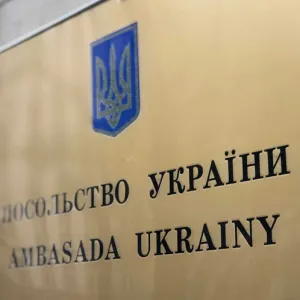 ​Українські посольства та консульства продовжують отримувати погрози