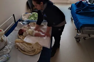 ​Лікарі Медичного центру ДСНС України  евакуювали молоду родину: маму та ії новонародженого сина