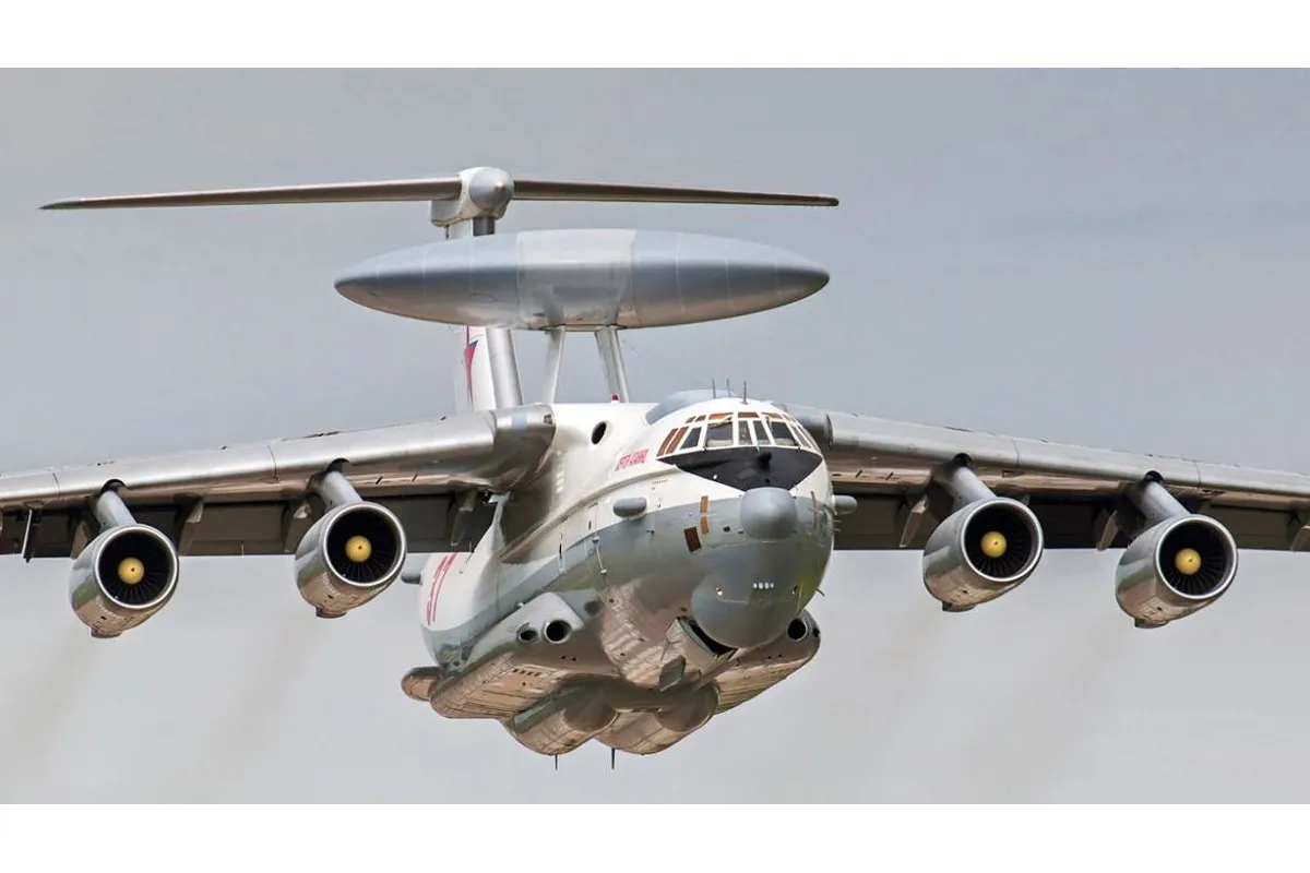 Появилось видео приземления дрона на российский самолет А-50 в Беларуси