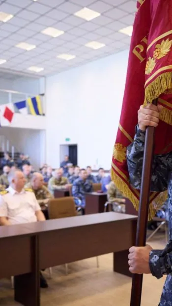 ​Президент в Одесі привітав військових з Днем Військово-Морських сил, відвідав поранених бійців та вручив нагороди військовим