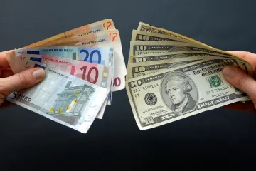 ​Курс валют на 3 ноября. Доллар подорожал на 13 копеек, а евро - на 5
