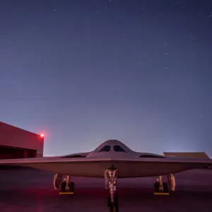 ​США показали стратегічний бомбардувальник нового покоління B-21 Raider: він здатний нести ядерну зброю і створений за технологією "стелс"