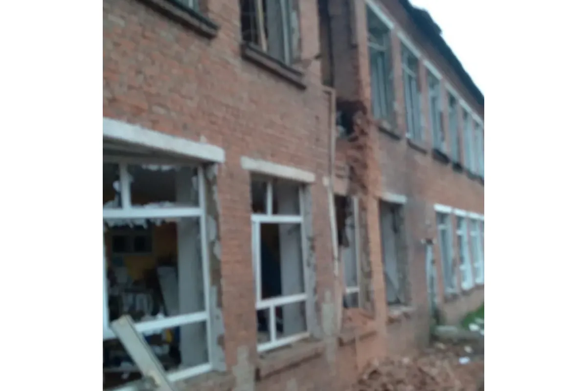 Російське вторгнення в Україну : Росіяни обстріляли школу на Сумщині