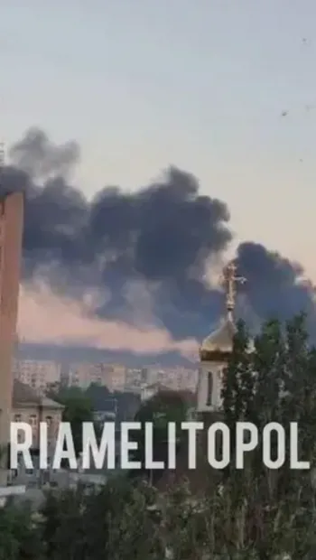 ​ЗСУ завдали удару по аеродрому в Мелітополі, де базуються окупанти (відео)