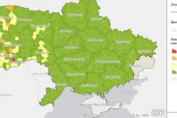 ​Україну поділили на чотири карантинні зони