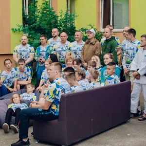 ​Всеукраїнський проект НОК України OlympicLab за напрямом "Чат з чемпіоном"
