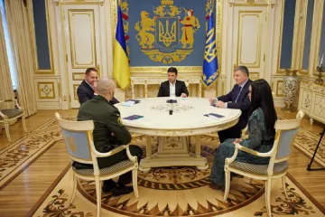 ​Рад, что у нас на службе есть такие военные – Президент во время встречи с нацгвардейцем Виталием Маркивым