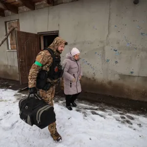 ​Із Невського евакуйовано ще одну мешканку - через російські обстріли люди там сидять у підвалах днями