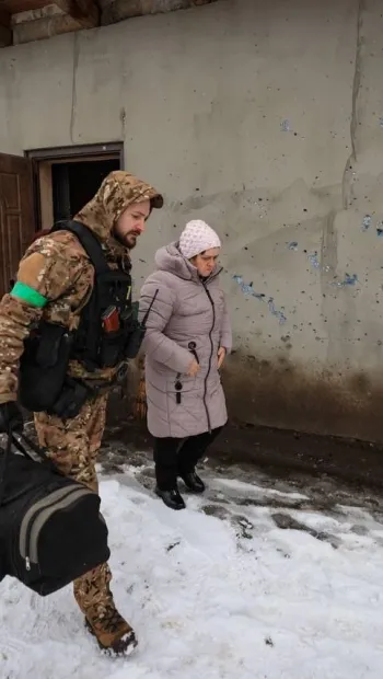 ​Із Невського евакуйовано ще одну мешканку - через російські обстріли люди там сидять у підвалах днями