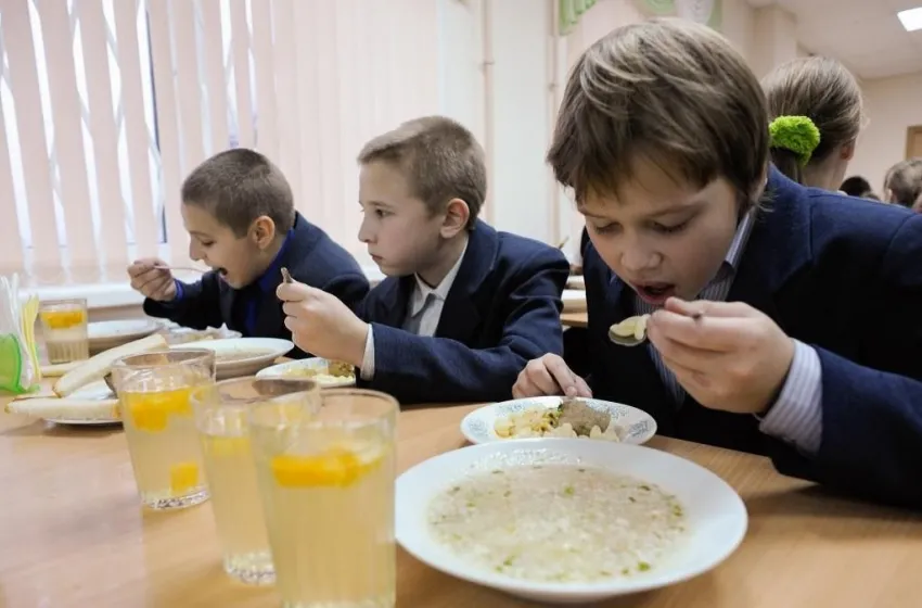 Фирма «Контракт Продрезерв 5» отравившая больше 500 детей, захотела кормить школьников столицы