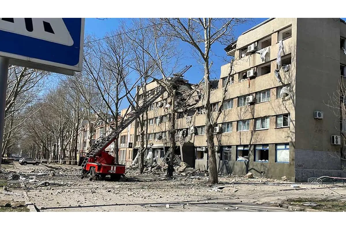 Російське вторгнення в Україну :  Внаслідок обстрілів Миколаєва загинули 10 людей, 46 – травмовані